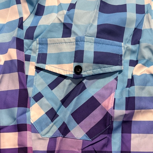 Women's Plaid Button Down Shirt in Blue and Pink says 2XL but it’s more a 1XL - Picture 2 of 5